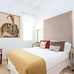 Genteel Home Julio César